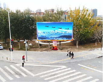 长顺户外大屏广告投放要点。